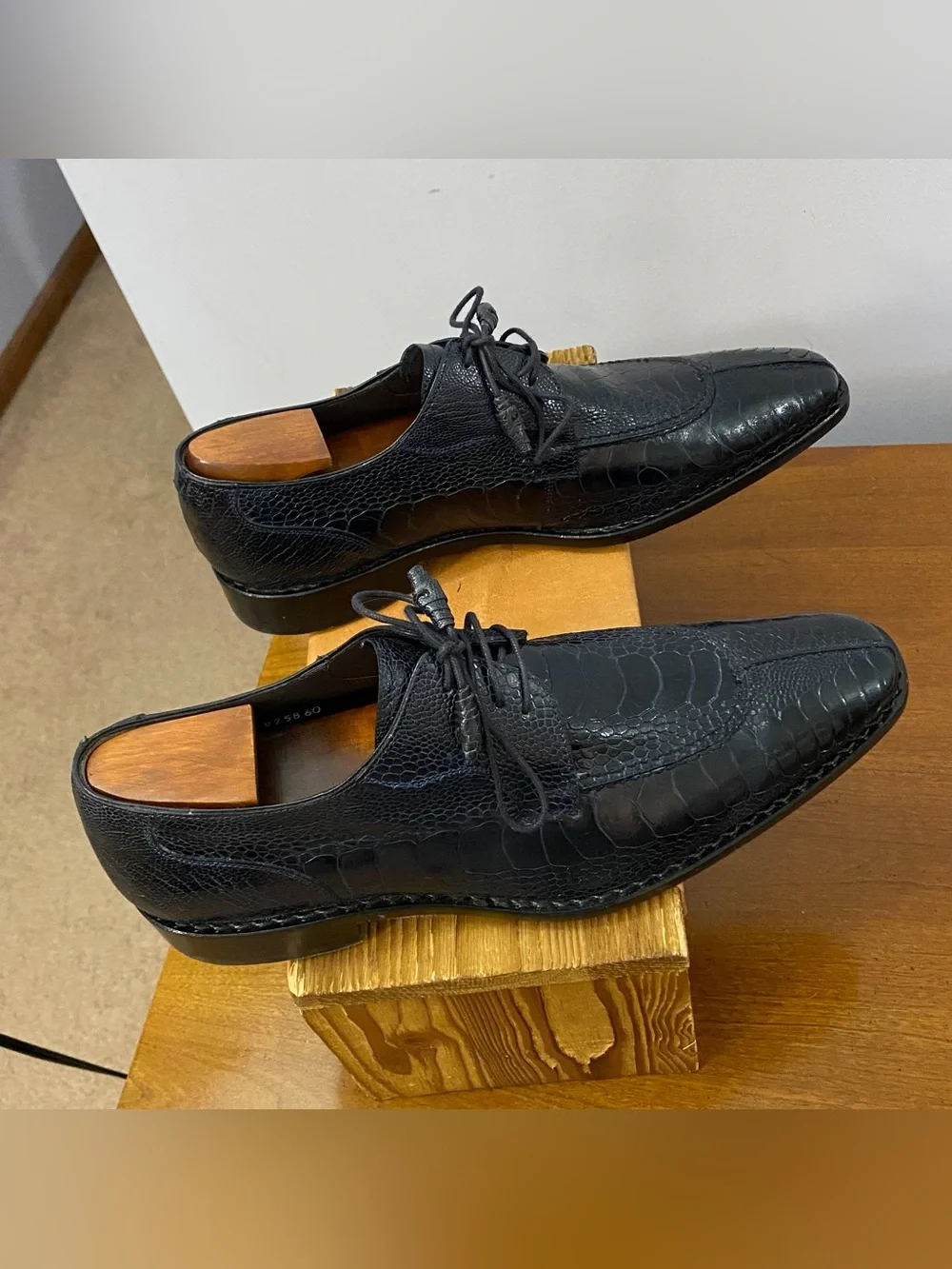 Mezlan gently used